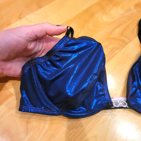 Victoria's Secret Blue Rhinestone Bra Size 36B - Picture 2 of 6
